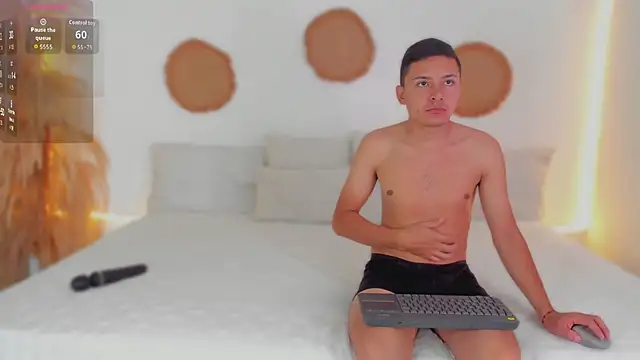 Snapshot of TifannyRossiii chatting on December 21, 2025, 2:02 pm TifannyRossiii online show from December 21, 2025, 2:02 pm