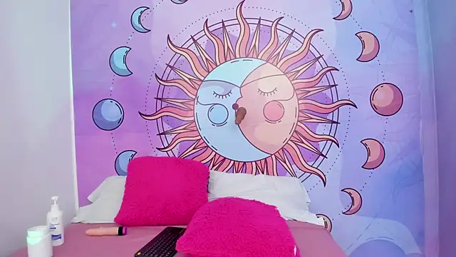 Mariana 16  online show from November 8, 2025, 7:45 pm