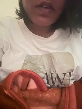 priyadevi17 online show from January 25, 2025, 11:44 am