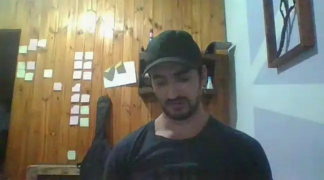 italianbighorse22 online show from December 19, 2024, 3:29 am