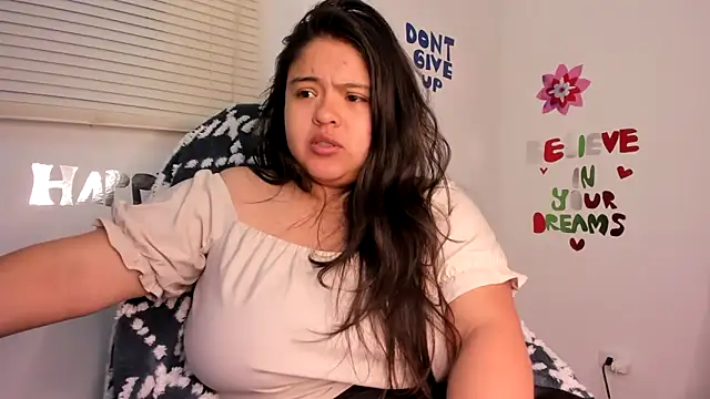 lizzie c online show from November 15, 2025, 10:34 am