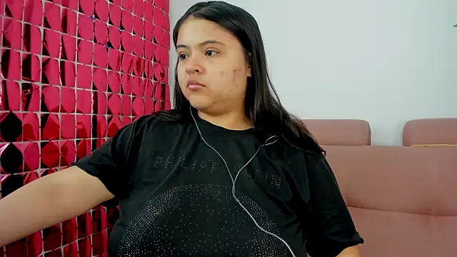 lizzie c online show from March 30, 2026, 3:35 pm