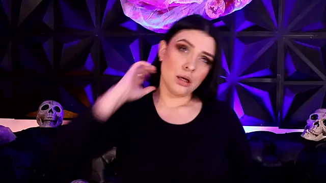 AnikaRomanoff online show from October 20, 2025, 4:13 am