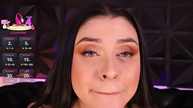 AnikaRomanoff online show from November 4, 2025, 3:38 am