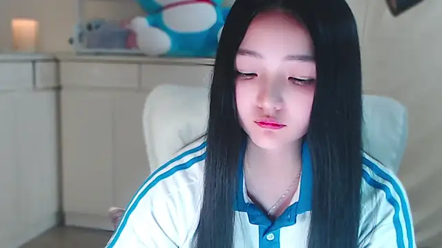 xiao-xiao-D online show from January 2, 2025, 3:08 pm