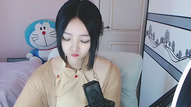 xiao-xiao-D online show from February 24, 2025, 5:22 am
