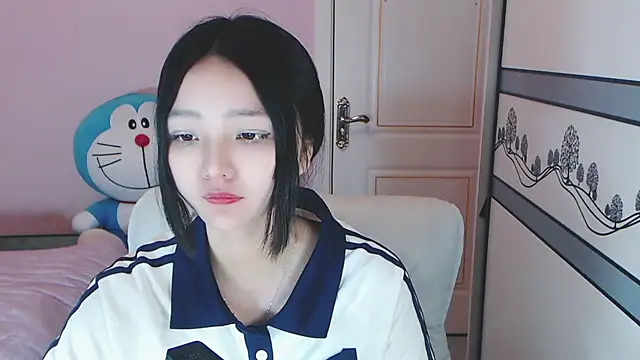 xiao-xiao-D online show from February 24, 2025, 11:21 am