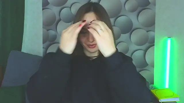 Cute smile sharon online show from February 13, 2025, 4:43 am