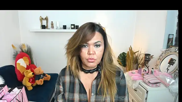 Snapshot of Aileen_Stone chatting on February 15, 2025, 1:05 pm Aileen Stone online show from February 15, 2025, 1:05 pm