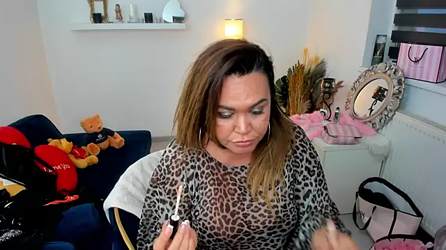 Snapshot of Aileen_Stone chatting on February 16, 2025, 3:38 pm Aileen Stone online show from February 16, 2025, 3:38 pm