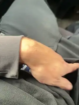 Snapshot of BobMeinster chatting on December 3, 2025, 12:14 pm BobMeinster online show from December 3, 2025, 12:14 pm