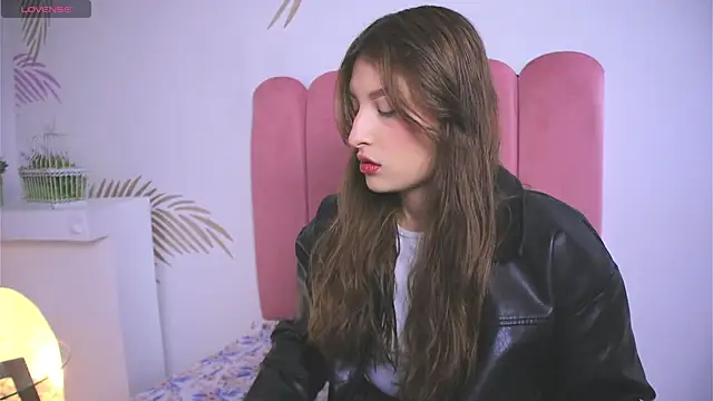 Daisha Riley online show from March 7, 2025, 12:45 pm