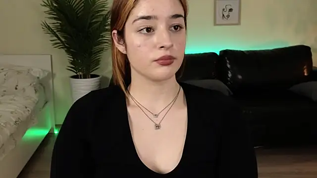 Lolly lipss  online show from January 5, 2025, 7:07 pm