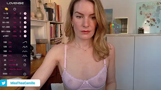 MissTheaCamille online show from February 1, 2025, 7:44 pm