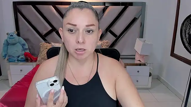 natalia5560 online show from September 10, 2025, 2:39 pm