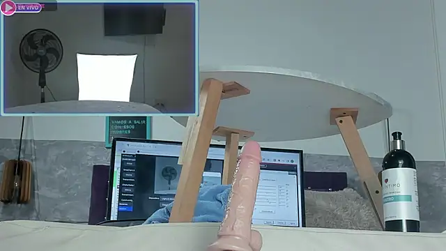 Little lili19 online show from January 12, 2025, 4:00 am