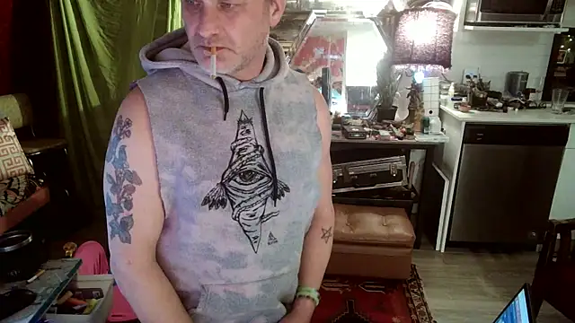 Snapshot of SilverandFox chatting on March 18, 2025, 8:58 am SilverandFox online show from March 18, 2025, 8:58 am