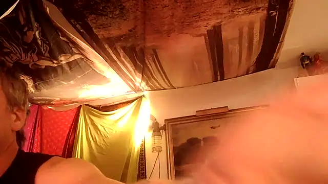 Snapshot of SilverandFox chatting on March 22, 2025, 3:09 pm SilverandFox online show from March 22, 2025, 3:09 pm