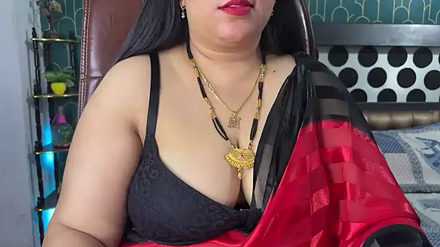 FlatVincy4 online show from February 11, 2026, 4:45 pm