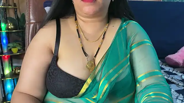 Snapshot of FlatVincy4 chatting on April 3, 2026, 4:16 pm FlatVincy4 online show from April 3, 2026, 4:16 pm