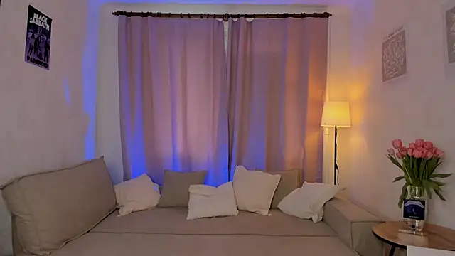 Snapshot of LucyLure chatting on February 4, 2025, 11:16 am LucyLure online show from February 4, 2025, 11:16 am