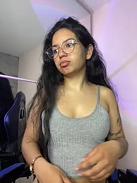 Rosita forever  online show from December 22, 2025, 1:08 pm