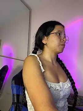 Rosita forever  online show from April 7, 2026, 6:52 pm