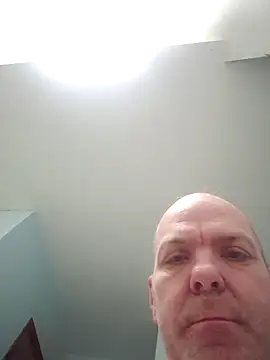 Snapshot of hoodratoui chatting on November 29, 2025, 10:35 pm hoodratoui online show from November 29, 2025, 10:35 pm