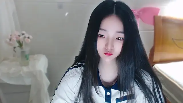 qiqi--- online show from April 24, 2026, 5:10 am