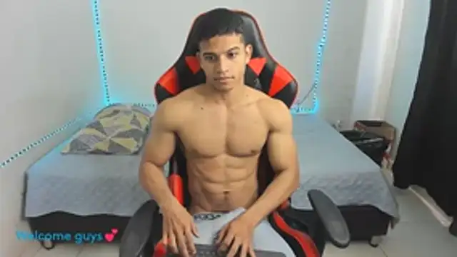 oliver thompsson7 online show from December 1, 2025, 6:35 pm