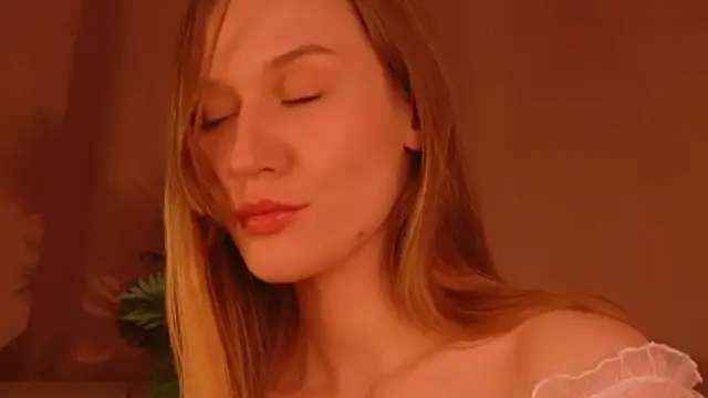 Hina  Derry online show from January 4, 2025, 2:04 pm