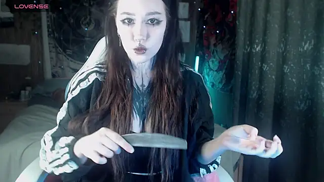 Snapshot of chloe_crystall_killer chatting on May 8, 2026, 5:35 am chloe crystall killer online show from May 8, 2026, 5:35 am