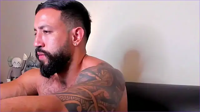 BradLeon  online show from December 21, 2025, 2:08 am