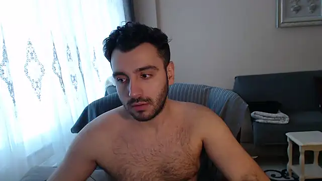 handsomeee04 online show from December 16, 2025, 6:07 am