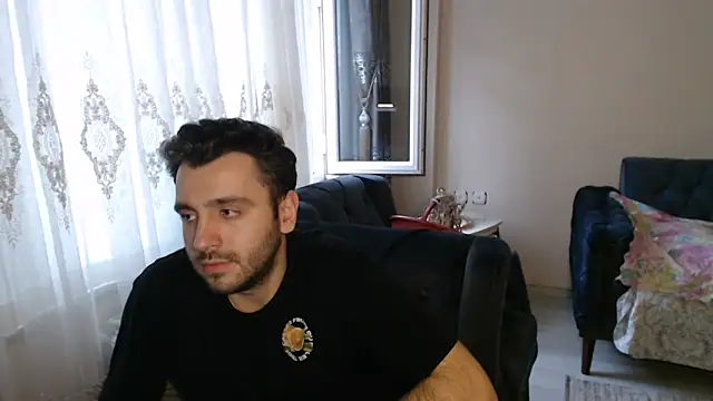 handsomeee04 online show from May 29, 2026, 3:48 am