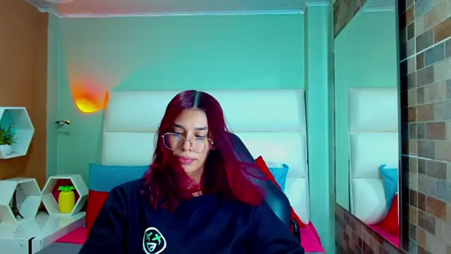 Nicole Angels  online show from January 5, 2025, 2:19 pm