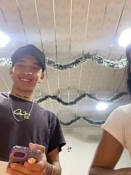 Snapshot of iamcloe_11 chatting on December 22, 2024, 12:39 am iamcloe 11 online show from December 22, 2024, 12:39 am