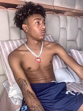 Boy cock18 online show from February 3, 2025, 8:13 pm