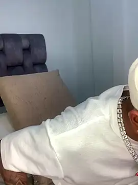 Boy cock18 online show from February 17, 2025, 3:25 am