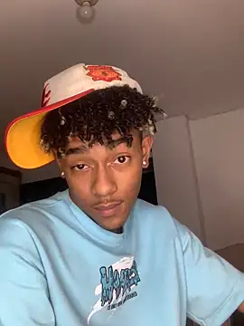 Boy cock18 online show from February 20, 2025, 8:39 am