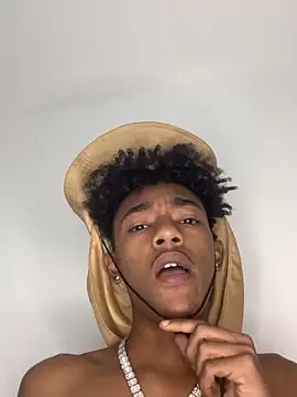 Boy cock18 online show from March 7, 2025, 4:44 pm