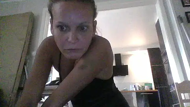 Kennethkine online show from October 16, 2025, 8:37 am