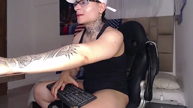 DennisWalkerr online show from January 12, 2025, 3:49 am