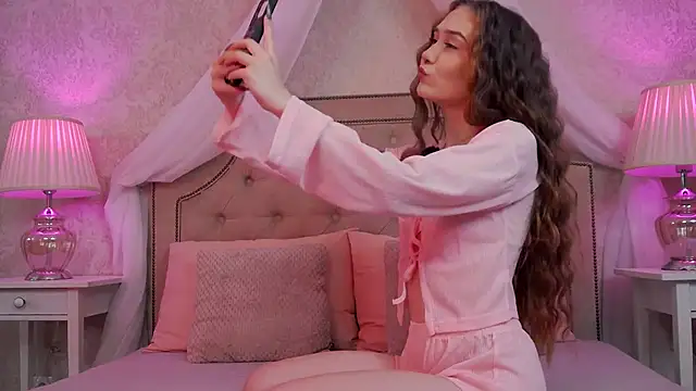 SashaMeow online show from October 13, 2025, 3:34 pm