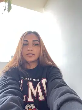 Sara Smitthh6 online show from September 29, 2025, 1:49 pm