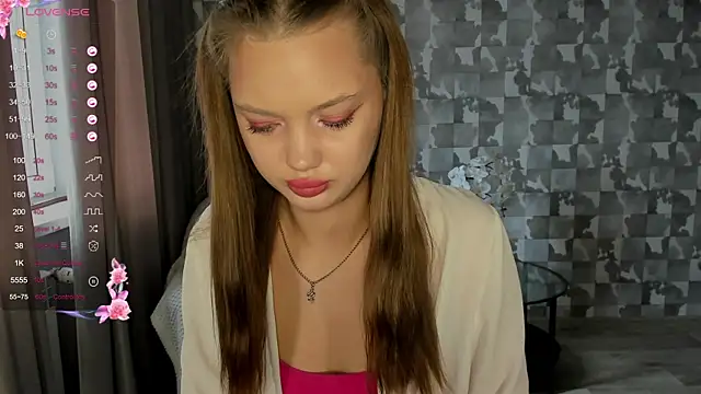 Snapshot of Lovely_Lure chatting on January 31, 2025, 9:59 am Lovely Lure online show from January 31, 2025, 9:59 am