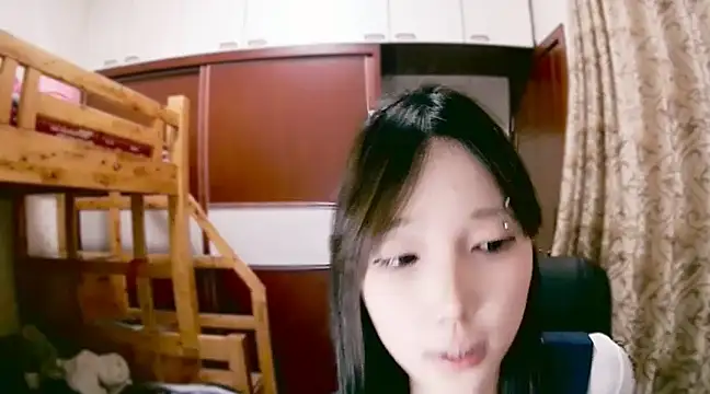 Snapshot of lulu-2002 chatting on December 21, 2024, 5:18 pm lulu-2002 online show from December 21, 2024, 5:18 pm