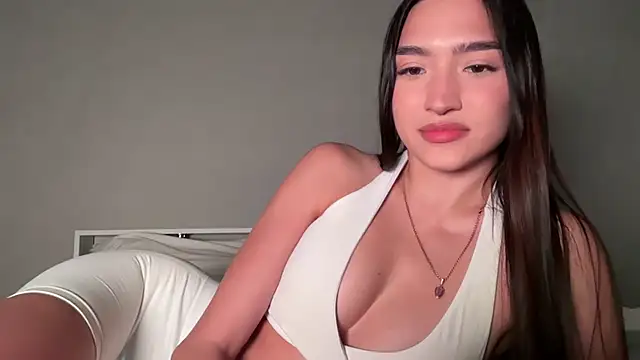 MilenaMilven online show from April 8, 2026, 7:58 pm