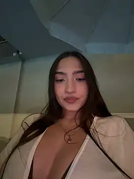 MilenaMilven online show from August 3, 2026, 8:45 pm