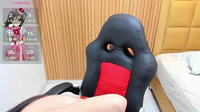 LOLAMAXI online show from November 7, 2025, 3:28 am